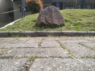 low-angle views of a paving block in a cluster housing