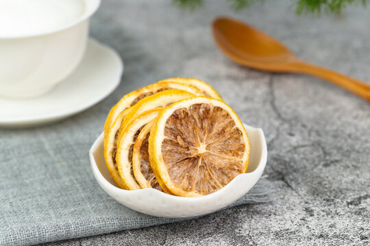 Tangy and tasteful slices of dehydrated lemon.