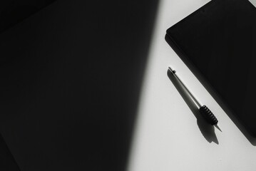 Light and shadow tablet and stylus