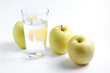 Green apples and drinking water