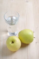 Green apples and drinking water