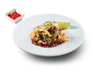Ensalada de arroz con marisco, picante. Spicy seafood rice salad.