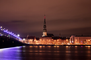 Obraz premium Panoramic view on the city of Riga by night