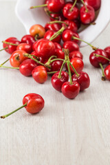 Obraz na płótnie Canvas Fresh, delicious and nutritious cherries