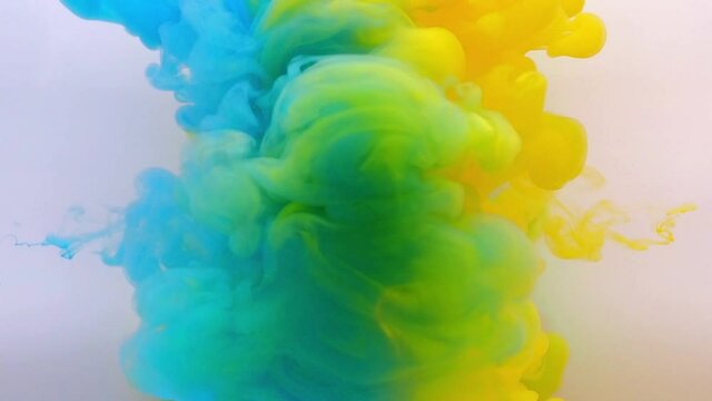 水中の絵の具_Video_　互角の衝突　青対黄
