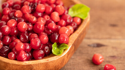 Cranberry,  Red sour fruit  There are many health benefits.