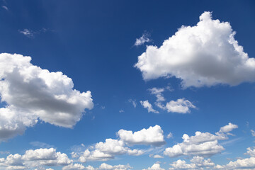 Wolken als Hintergrund 2 bei 24mm