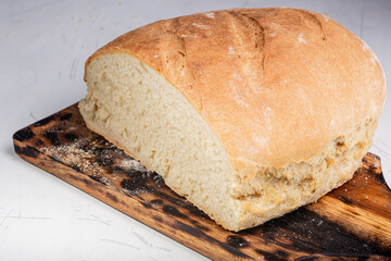 Chleb własnej roboty.   Domowe wypieki. Wyrob z maki pszennej. Smacznie i zdrowo. Swieze pieczywo...