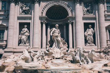Obraz premium Panoramic view of Trevi Fountain in the Trevi district in Rome, Italy