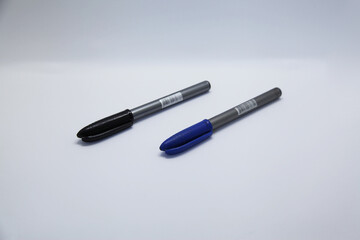 Permanent marker for overhead projector on vinyl, plastics, acrylic or glass