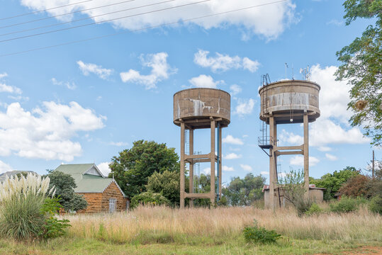 Two water reservoirs and a building in Fouriesburg