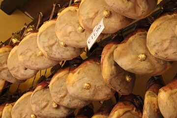 szynka dojrzewajaca wedliny mieso jedzenie wieprzowe