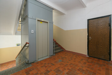 entrance door to the apartment in the entrance