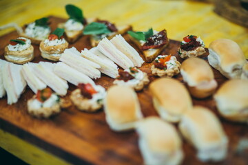 sanwiche, copetin, alimento, pan, bruschetta, queso, jitomate, aperitivo, bocadillo, brindis,...