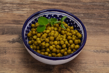 Canned Green peas in the bowl