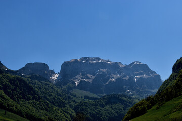 Bergpanorama aus dem Appenzellerland in der Schweiz 7.5.2020
