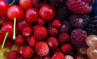 Cerise, fraise et framboise