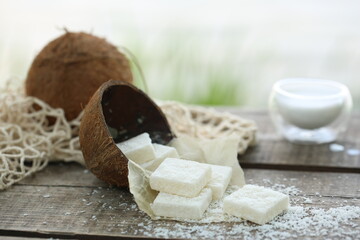 In coconut marmalade and coconut milk. View from above.
