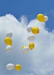Воздушные шарики в полёте