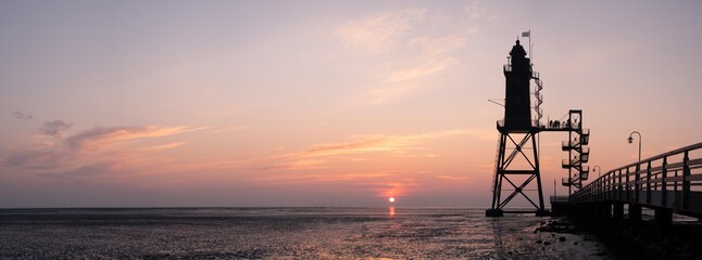 Sonnenuntergang über dem Meer © Chris Scholz