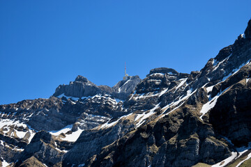 S&auml;ntis der h&ouml;chste Berg in der Ostschweiz bei strahlend blauem Himmel 7.5.2020