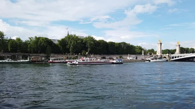 P&eacute;niches sur la Seine &agrave; Paris (France)