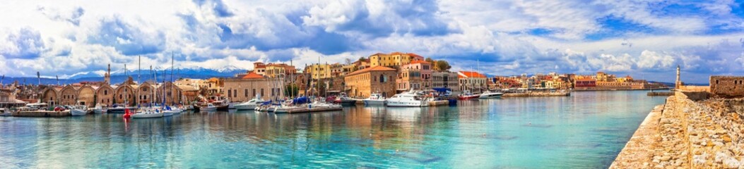Fototapeta na wymiar Crete island. Panorama of beautiful Chania old town. Greece travel and landmarks