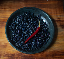 frejol frijol negro con chile rojo legumbre proteina vegetariana nutritiva