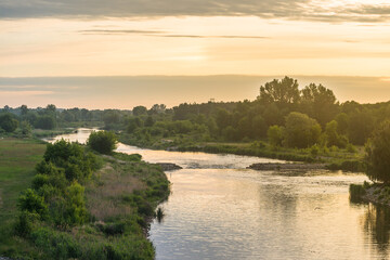 rzeka Warta widok z czoła zapory zbiornika Jeziorsko - obrazy, fototapety, plakaty