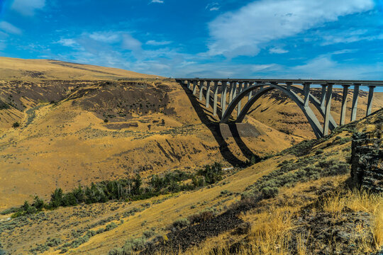FRED G REDMON MEMORIAL BRIDGE OR SELAH CREEK BRIDGE.
