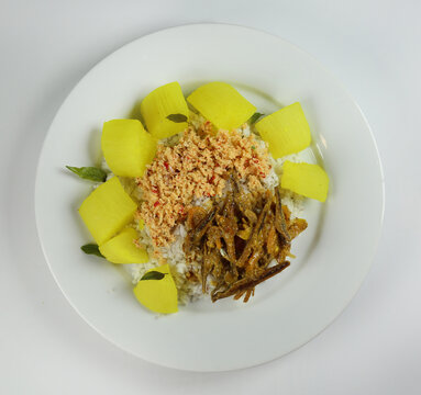 sri lankan breakfast - Maniyok, Rice and Coconut Sambol