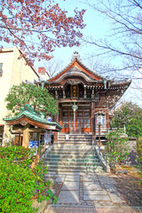 Fototapeta premium The Seishoko-ji temple in Hamacho Park, Nihonbashihamacho, Chuo, Tokyo, Japan