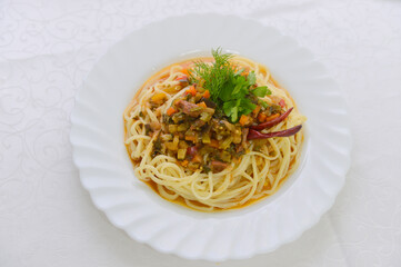 pasta, spaghetti, food, meal, plate, italian, dinner, sauce, tomato, dish, cuisine, noodles, lunch, white, shrimp, delicious, bolognese, cheese, meat, basil, healthy, gourmet, seafood, red, salad