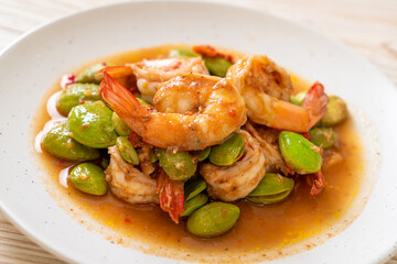 Stir-Fried Twisted Cluster Bean with Shrimp