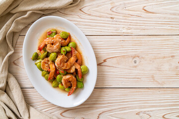 Stir-Fried Twisted Cluster Bean with Shrimp