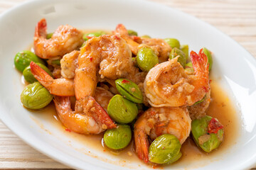 Stir-Fried Twisted Cluster Bean with Shrimp