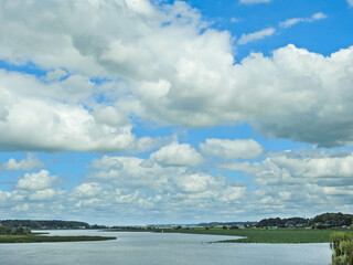 大きな手賀沼と天空に広がる雲