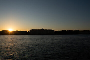 Obraz premium embankment of the river on sunset