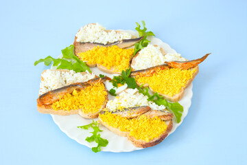 Eierbrot mit Sardellen