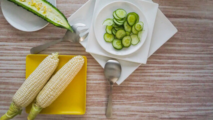 キュウリのサラダ