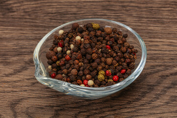 Peppercorn heap in the bowl