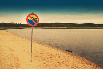 Zakaz kąpieli nad jeziorem - obrazy, fototapety, plakaty