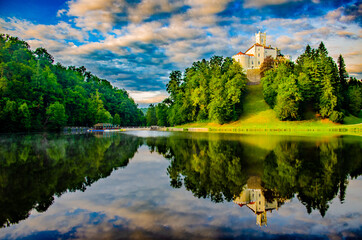 Fototapeta premium The picturesque landscape with a Trakoscan castle, Croatia