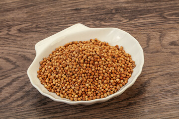 Coriander seeds in the bowl