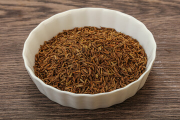 Dry zeera seeds in the bowl