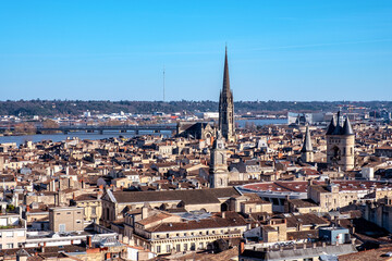 Obraz premium Aerial view of the old town in Bordeaux, France