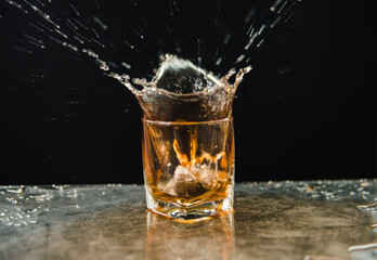 glass of cola with ice