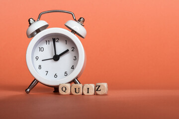 Naklejka premium Quiz concept, The word 