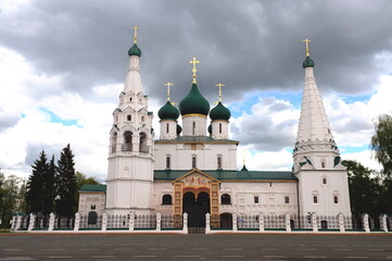 Church of Ilia Prorok in Yaroslavl, Russia - obrazy, fototapety, plakaty