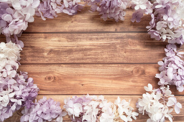 紫陽花と茶色い木目調の床 フレーム